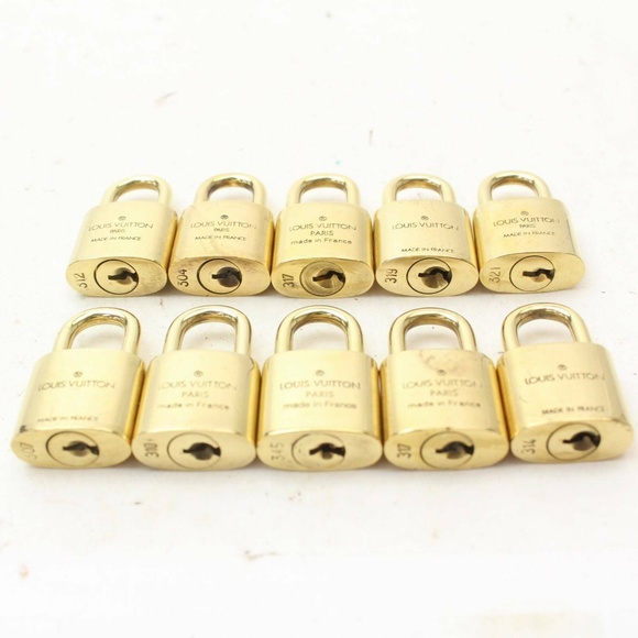 Authentic Louis Vuitton padlock key and lock set - Picture 5 of 8
